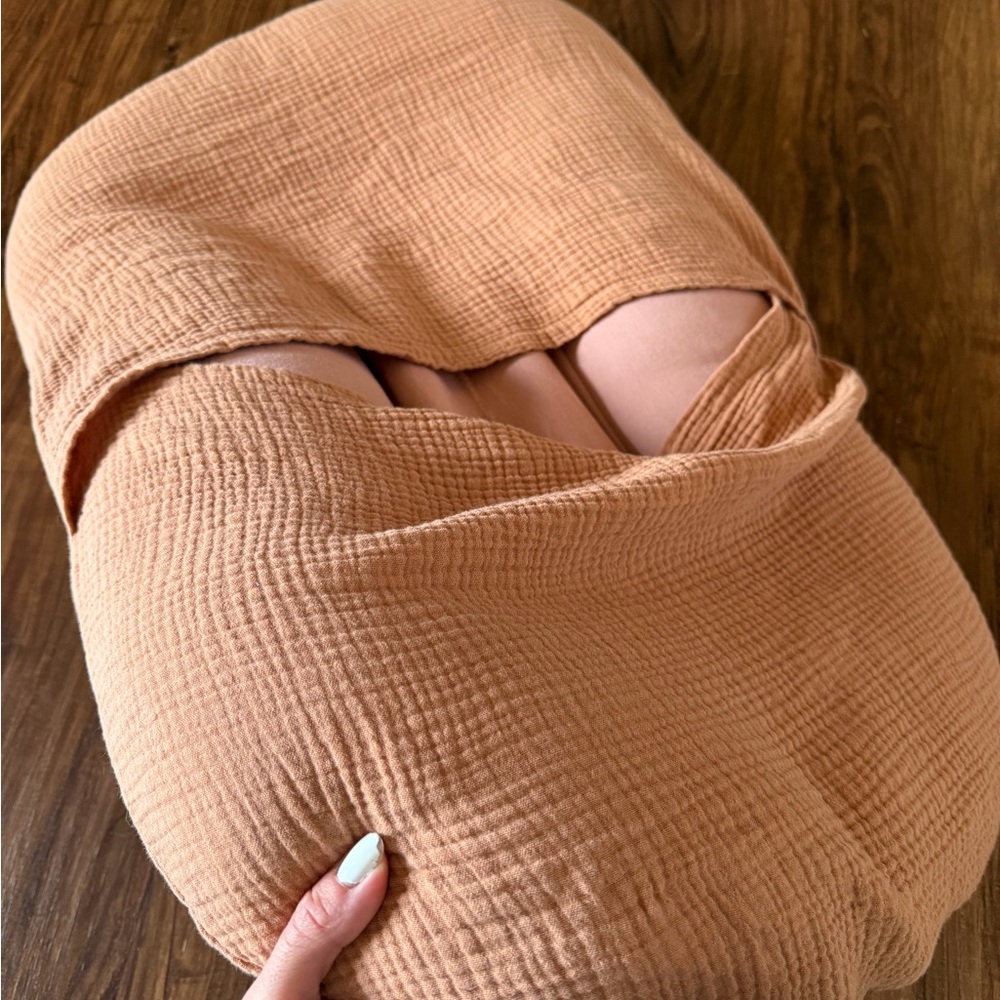 Snuggle Me Organic Dusty Rose - Picture 4 of 7